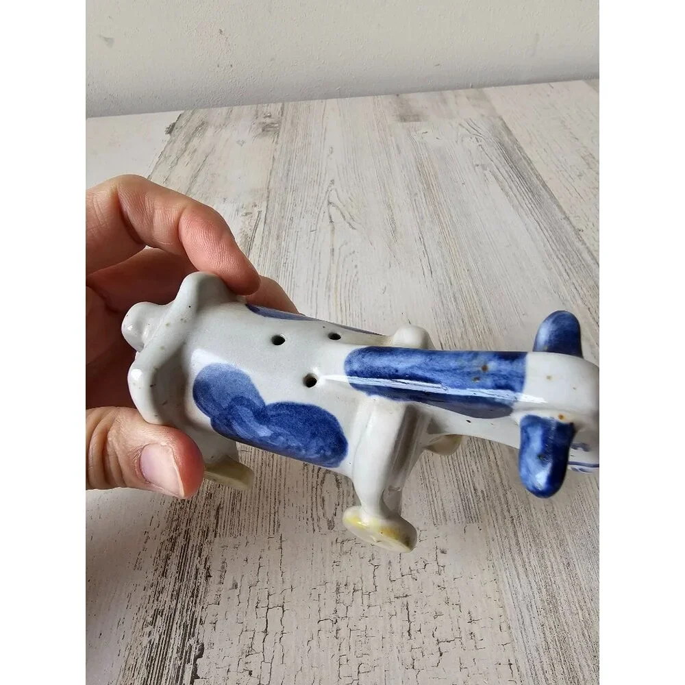 Vintage‎ Lewisville pottery Cow salt shaker pottery vintage
